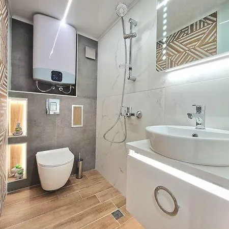 Luxury Apartment. 75 Inches Tv Varna Exterior photo