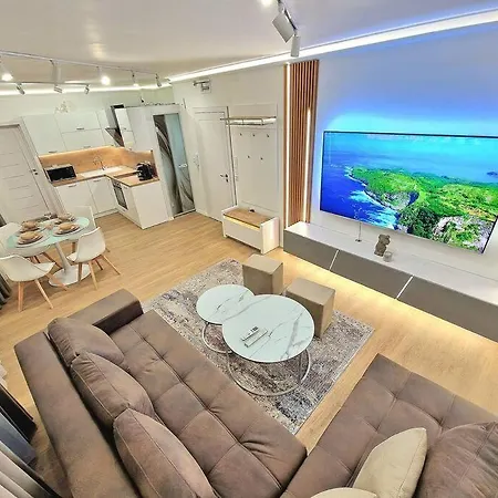 Luxury Apartment. 75 Inches Tv Varna Exterior photo
